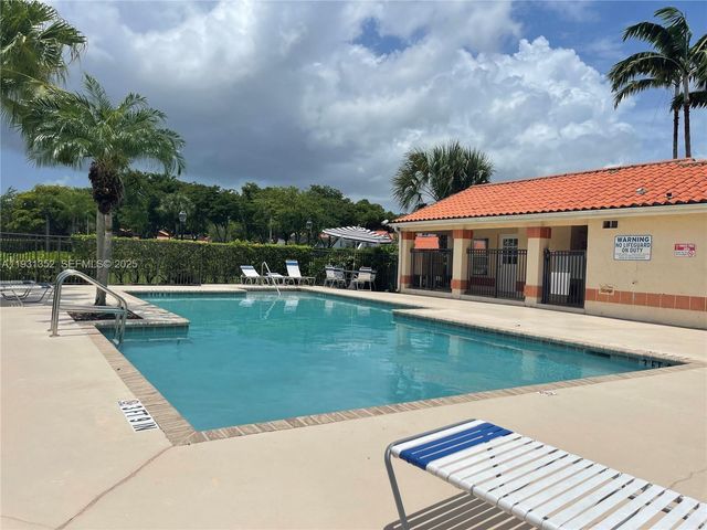 3370 N Pinewalk Dr N 1216, Margate, FL 33063