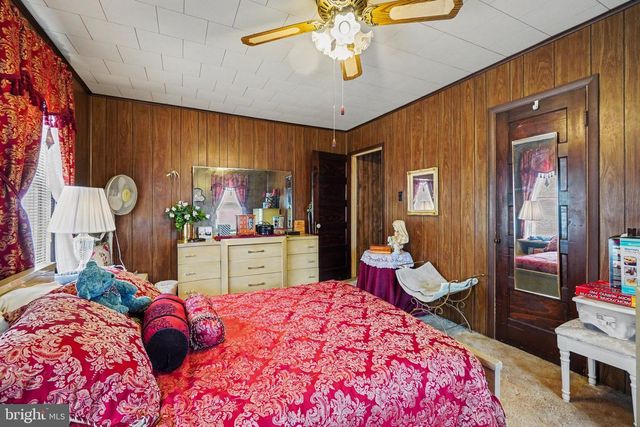 813 MAIN ST, Lykens, PA 17048