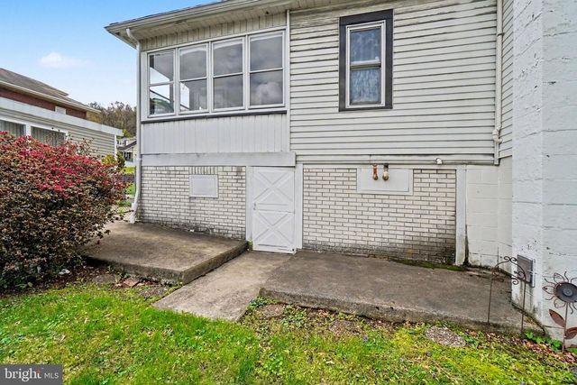 813 MAIN ST, Lykens, PA 17048