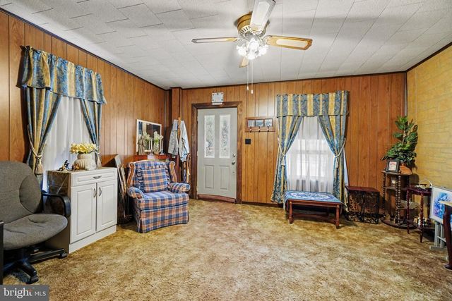 813 MAIN ST, Lykens, PA 17048