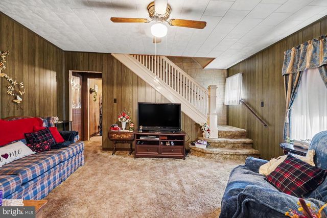 813 MAIN ST, Lykens, PA 17048