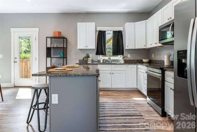 35 Alice Clement Lane, Asheville, NC 28803