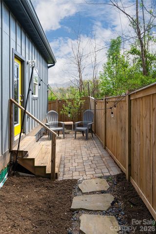 35 Alice Clement Lane, Asheville, NC 28803