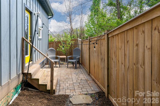 35 Alice Clement Lane, Asheville, NC 28803