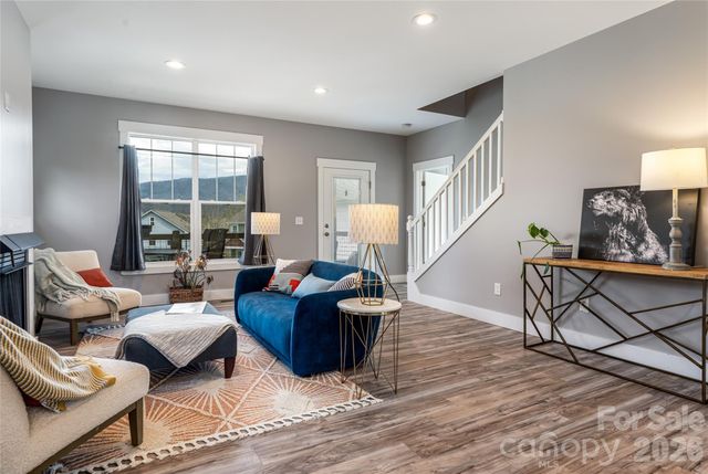 35 Alice Clement Lane, Asheville, NC 28803
