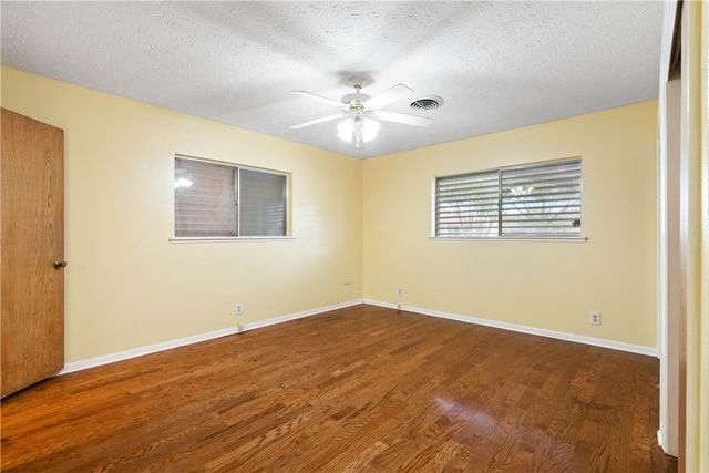 3540 Pecan St, Corpus Christi, TX 78411