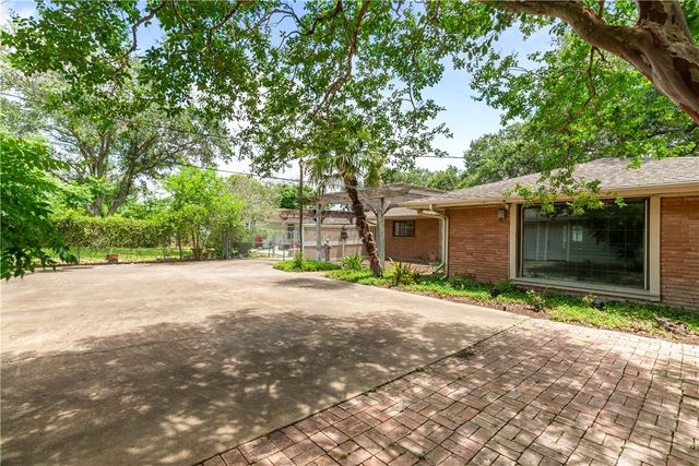 3540 Pecan St, Corpus Christi, TX 78411