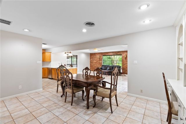 3540 Pecan St, Corpus Christi, TX 78411