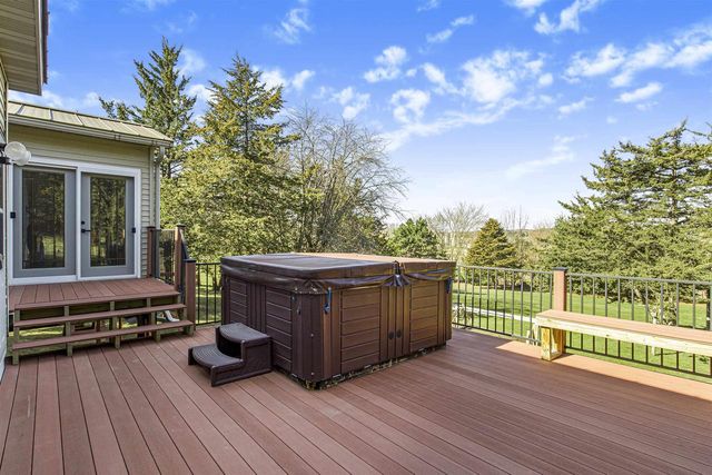 S4395 Cedarberry Lane, Baraboo, WI 53913