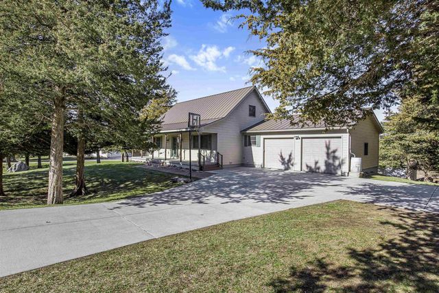 S4395 Cedarberry Lane, Baraboo, WI 53913