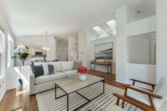 1721 Corte Viejo, Oceanside, CA 92056