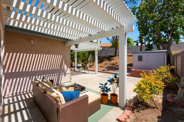 1721 Corte Viejo, Oceanside, CA 92056