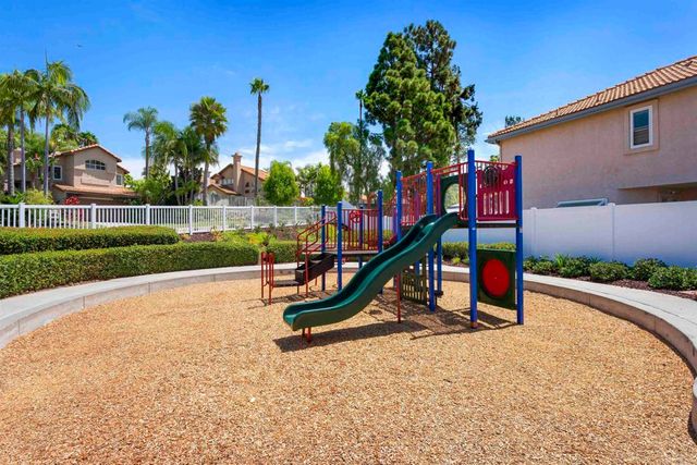 1721 Corte Viejo, Oceanside, CA 92056