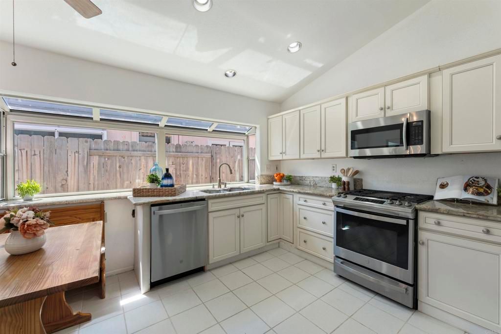 1721 Corte Viejo, Oceanside, CA 92056 — photo 4