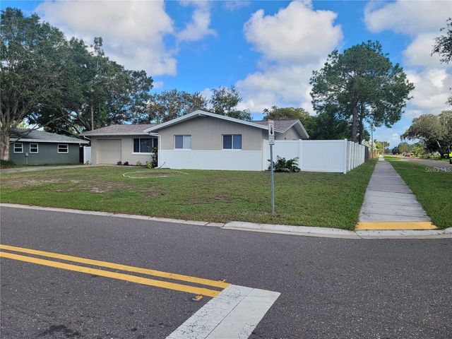 13705 JAMAICA DRIVE, Seminole, FL 33776