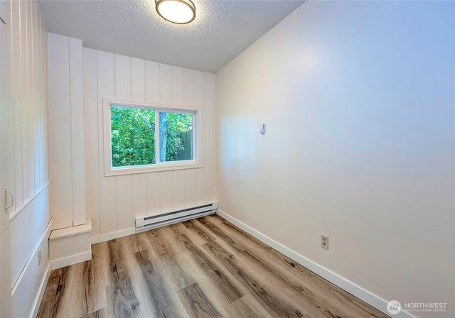 5700 212th Street SW, Mountlake Terrace, WA 98043