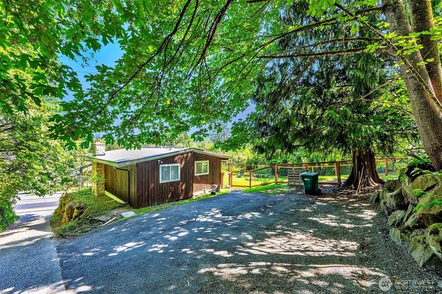 5700 212th Street SW, Mountlake Terrace, WA 98043