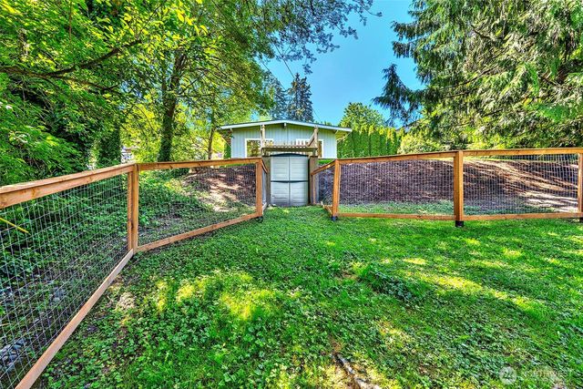 5700 212th Street SW, Mountlake Terrace, WA 98043