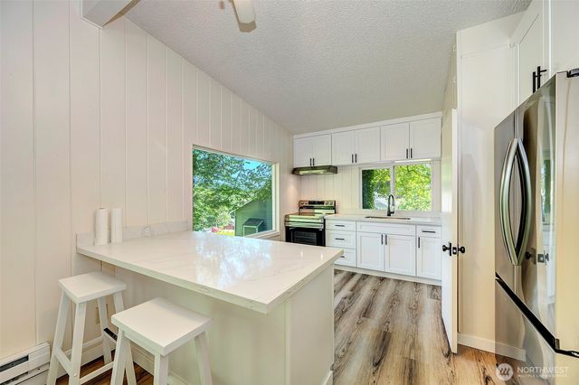 5700 212th Street SW, Mountlake Terrace, WA 98043