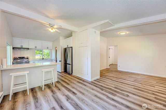 5700 212th Street SW, Mountlake Terrace, WA 98043