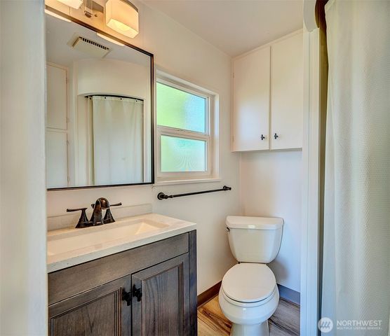 5700 212th Street SW, Mountlake Terrace, WA 98043