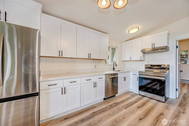 5700 212th Street SW, Mountlake Terrace, WA 98043