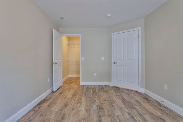 3 Abby Ln Apt 1, Milford, NH 03055