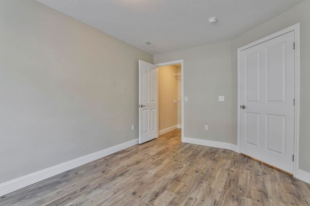 3 Abby Ln Apt 1, Milford, NH 03055