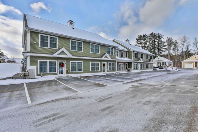3 Abby Ln Apt 1, Milford, NH 03055