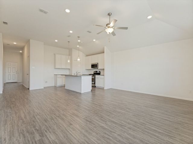 620 Bronze Forest Drive, Fort Worth, TX 76131