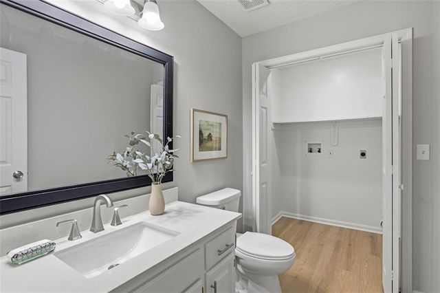 1245 Mockingbird Lane, Liberty, MO 64068