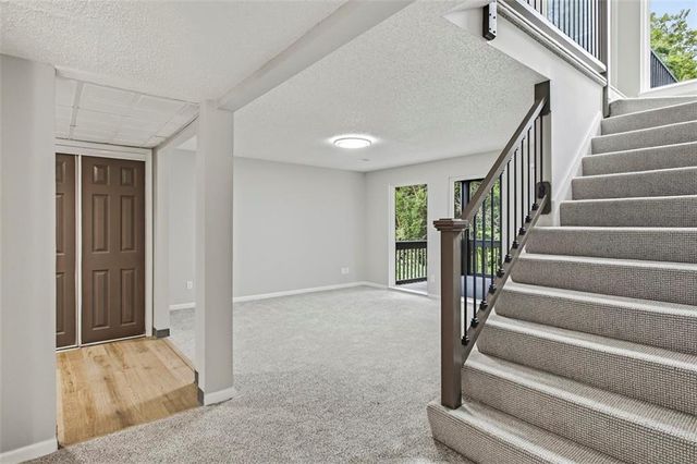 1245 Mockingbird Lane, Liberty, MO 64068