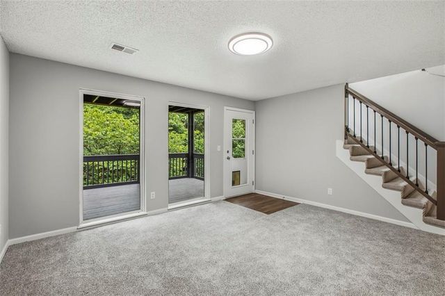 1245 Mockingbird Lane, Liberty, MO 64068