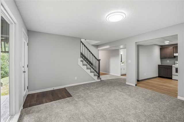 1245 Mockingbird Lane, Liberty, MO 64068