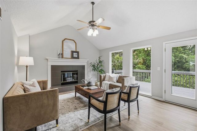 1245 Mockingbird Lane, Liberty, MO 64068