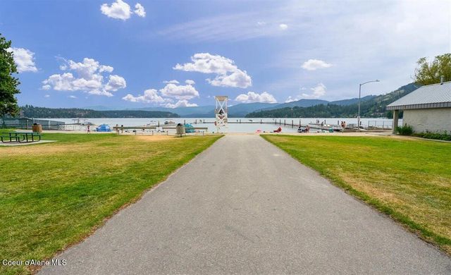 2885 E Point Hayden DR, Hayden, ID 83835