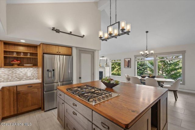 2885 E Point Hayden DR, Hayden, ID 83835