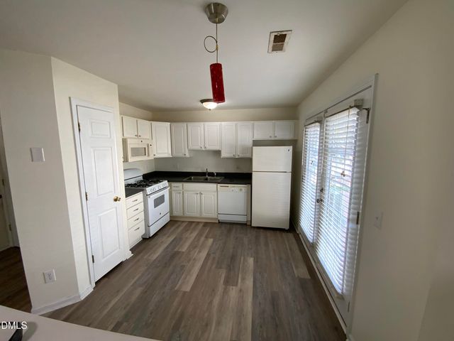 3021 Barrymore Street 111, Raleigh, NC 27603