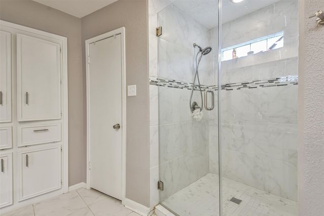 7111 Winding Walk Drive, Houston, TX 77095