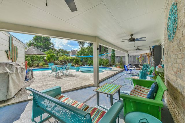 7111 Winding Walk Drive, Houston, TX 77095