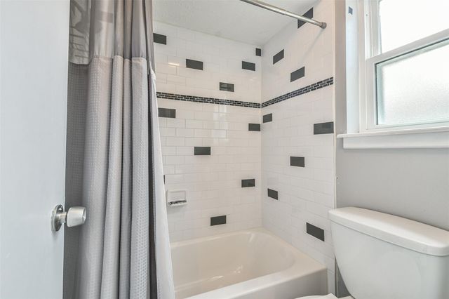 7111 Winding Walk Drive, Houston, TX 77095