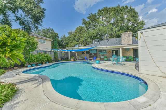 7111 Winding Walk Drive, Houston, TX 77095