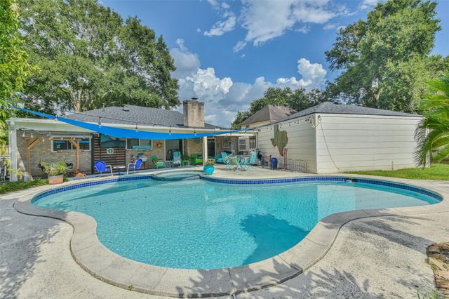 7111 Winding Walk Drive, Houston, TX 77095