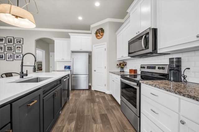 10405 Aquilla Trail, Waco, TX 76708