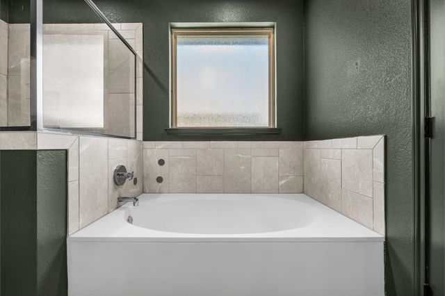 10405 Aquilla Trail, Waco, TX 76708