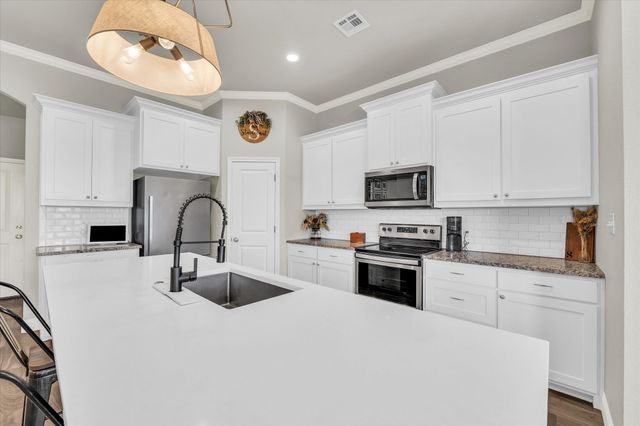 10405 Aquilla Trail, Waco, TX 76708