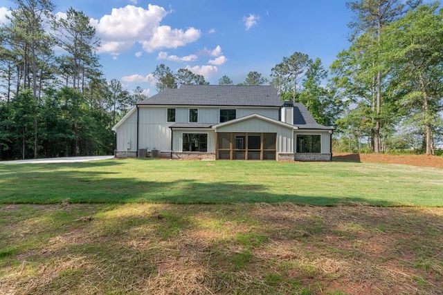 135 Martin Cemetery Road, Carrollton, GA 30117