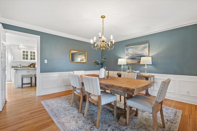 11019 N Wyngate TRACE, Mequon, WI 53092