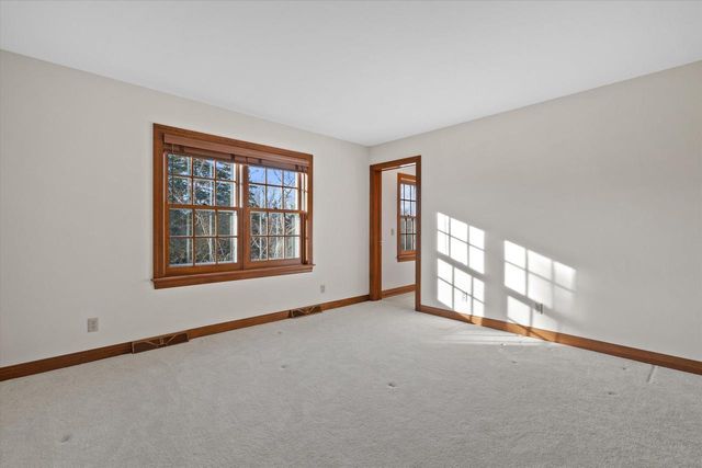 11019 N Wyngate TRACE, Mequon, WI 53092