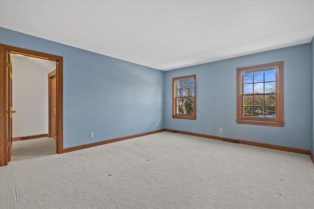 11019 N Wyngate TRACE, Mequon, WI 53092